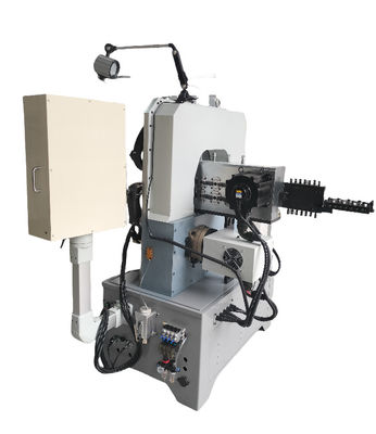 Máquina de fabricación de resorte CNC de cámara 1.0-4.0mm Máquina de bobinado de resorte con motor de servo Sanyo