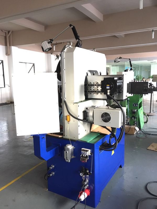 0,8 - alambre del CNC de tres hachas de 4.0m m que forma la máquina con los sistemas de impulsión de la leva 60RPM