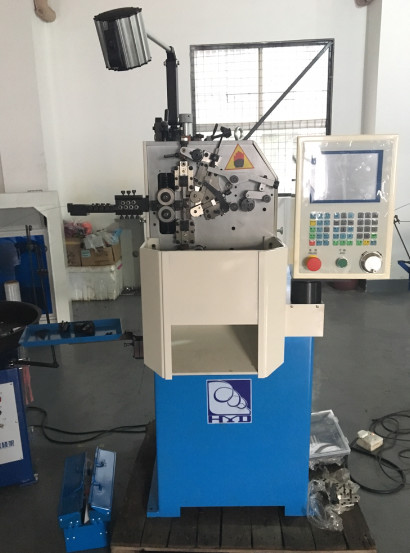 Máquina que arrolla automatizada del resorte de presión del mecanismo de botes giratorios del CNC